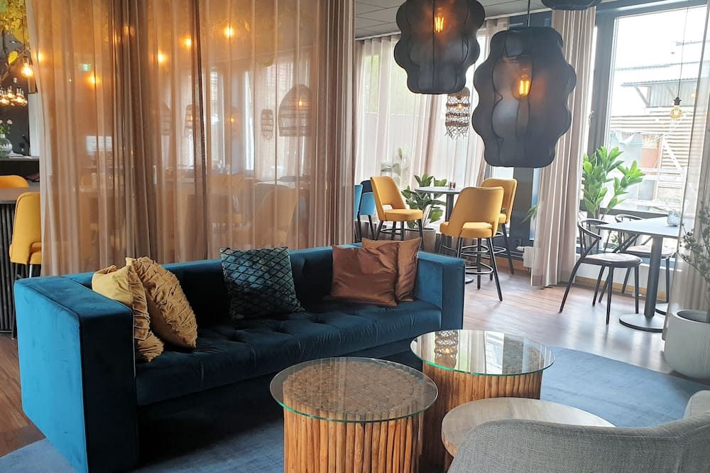 Treetop Spa Hangout & Hotel