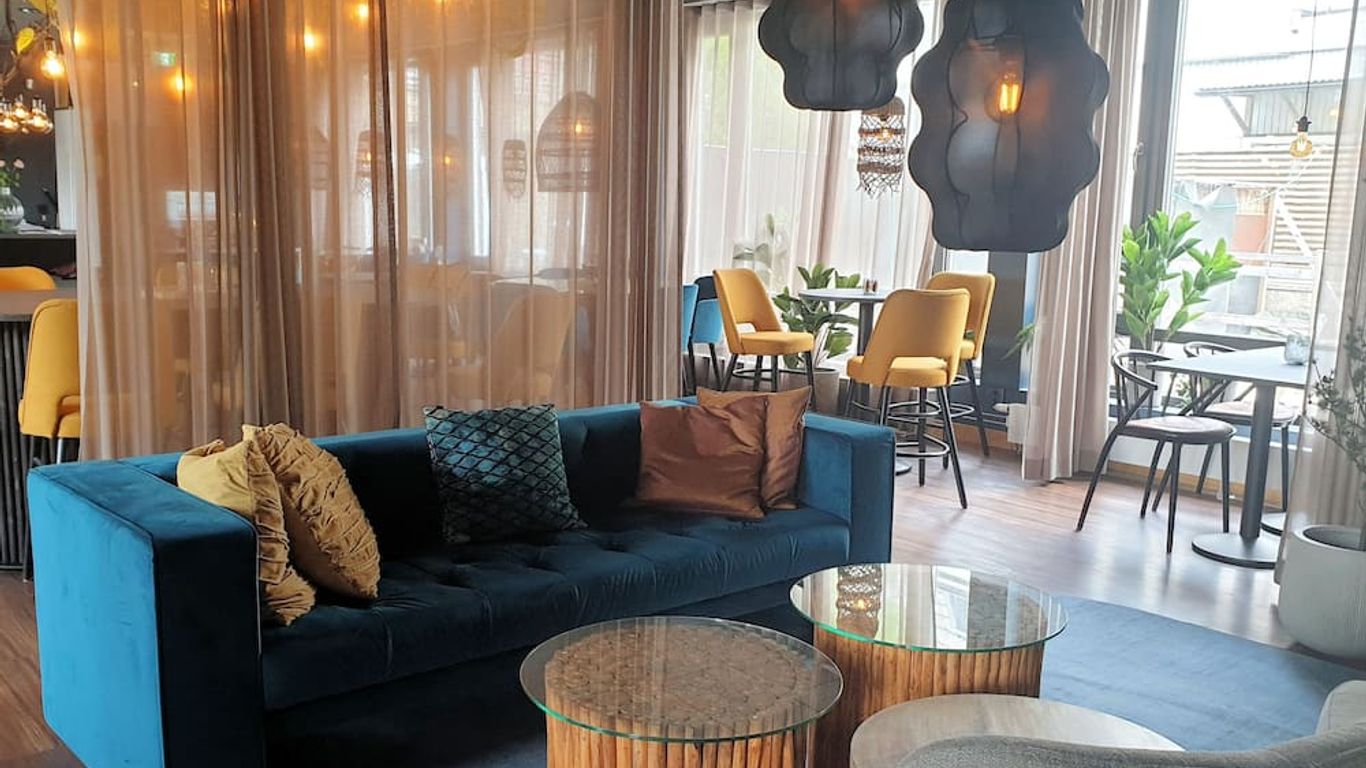 Treetop Spa Hangout & Hotel