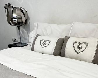 Hotel Aragats - Toulouse - Chambre