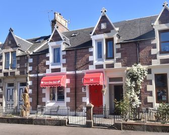 Acer Glen Bed And Breakfast - Inverness - Building
