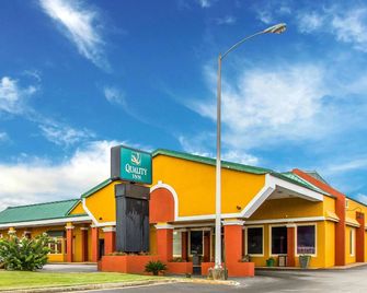 Motel 6 Opelika, AL - Opelika - Building