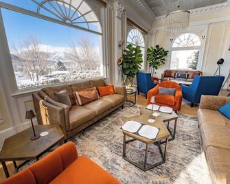 The Stanley Hotel - Estes Park - Oleskelutila