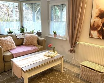 Apartment Waldsieversdorf / Buckow am Daebersee - Buckow - Living room