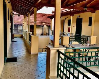Costa-Rini Hotel - Leonídio - Balcony