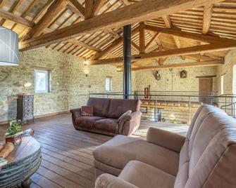 Provencal farm with heated pool in Lamanon near Aix en Provence - 12 people - Lamanon - Sala de estar