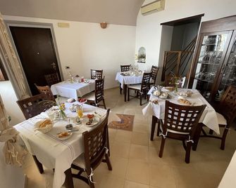 L'Eco dell'800 - Furore - Salle à manger