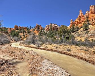 Bryce Canyon Area House with Mountain Views! - Tropic