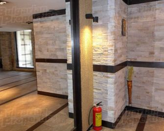 4star fully furnished 2 bed self-catering apartment - stone's throw from gondola - Bansko - Lobby