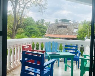 هوتل مار راي - تاماريندو - شرفة