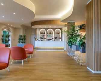 Lu' Hotel Porto Pino - Sant’Anna Arresi - Lobby