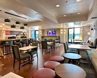 Hampton Inn & Suites Lathrop - Lathrop - Restaurante