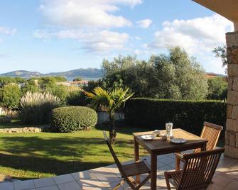 Apartment in Cannigione near Beaches - Arzachena - Patio