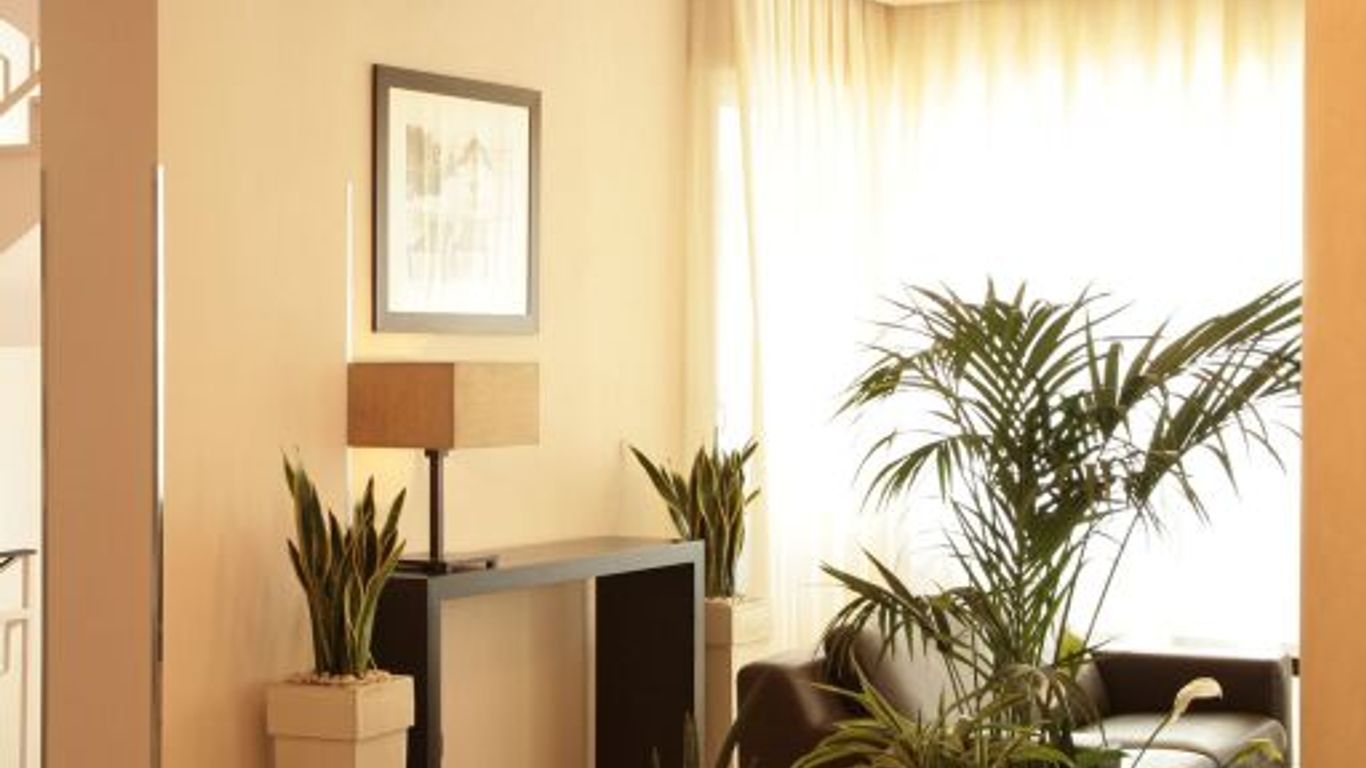 聖保羅山莊酒店 - 拉溫那