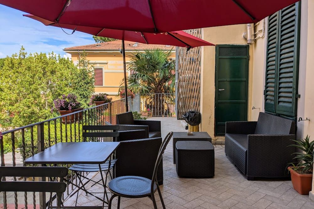 هوتل سوجيورنو أثينا - بيسا - شرفة