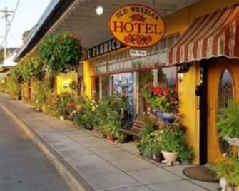 Old Wheeler Hotel - Wheeler