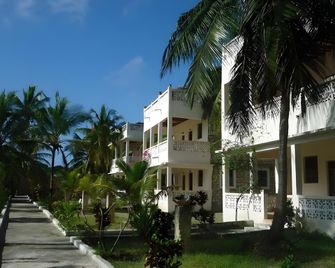 Dudu Villas N Backpackers - Lamu - Edificio