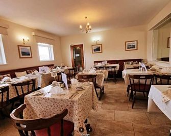 OYO Ocean Haze Hotel - Haverfordwest - Restaurante