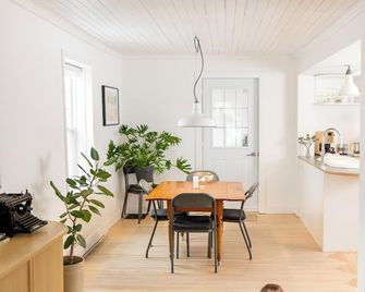 Le Boulevard par Maison Dudley - Lac-Mégantic - Dining room
