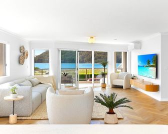 Elewana At Ettalong Beach - Ettalong beach - Living room