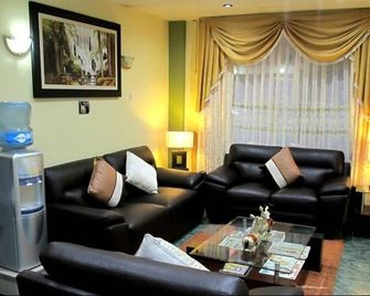Grand Cesars Hotel - Huaraz - Living room