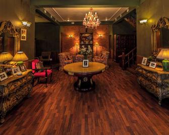 Welcomheritage Judge's Court - Pālampur - Lounge