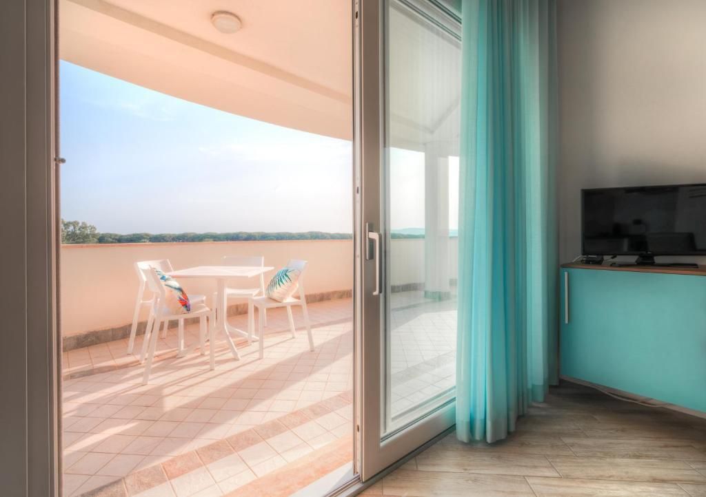 Milena Suite Apartments - الغيرو - شرفة