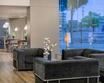 AC Hotels by Marriott Córdoba - Córdoba - Lounge
