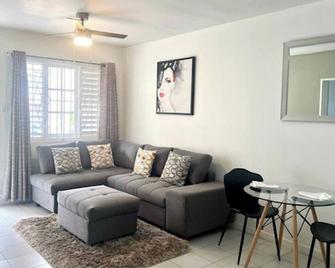 Cozy Central 1-Bed Apartment in Kingston - Kingston - Pokój dzienny