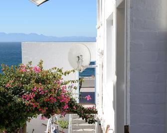 Rocklands Bed And Breakfast - Fish Hoek - Patio