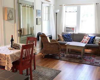 Berkshire Mountain Cottage: in the Heart of the Berkshires - Great Barrington - Sala de jantar