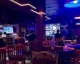 Greentree Hotel & Extended Stay I-10 Fwy Houston, Channelview, Baytown - Channelview - Bar