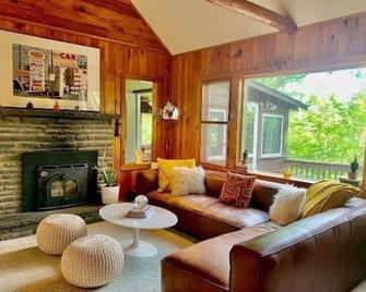 Lakeview Cabin Wallenpaupack - Greentown - Living room