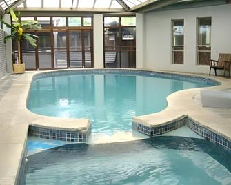 Fountain City Motor Inn - Hamilton - Bể bơi