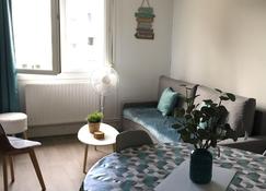 Apartment 5 minutes from the beach with private parking - Berck - Wohnzimmer