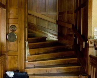 Hensbacka Hotell - Munkedal - Stairs