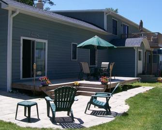 Another Day In Paradise - Coloma - Patio
