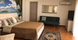 I Faraglioni - Terrasini - Camera da letto