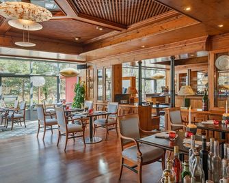 Strandhotel Heringsdorf - הרינגסדורף - בר