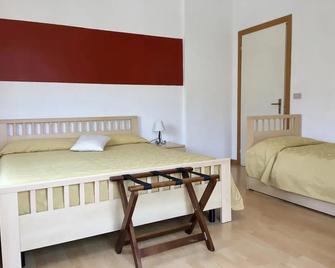 لا لانتيرنا - غردة - غرفة نوم