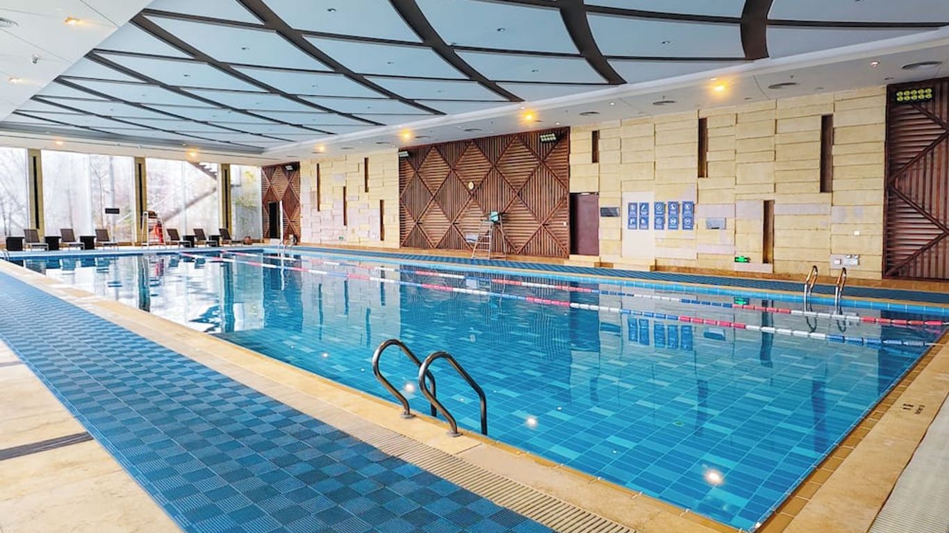 Renaissance Shanghai Zhongshan Park Hotel