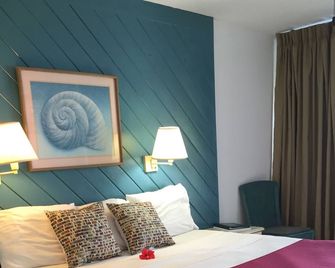 Hotel on the Cay - Christiansted - Bedroom