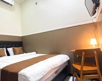 Griya Inn - Semarang - Habitación
