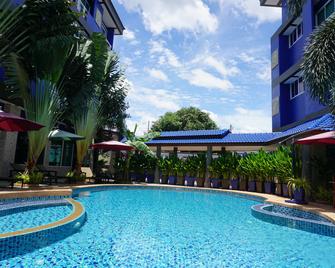 بست ويسترن رويال بوريرام - بوريرام - حوض السباحة