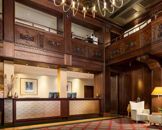 Vienna House by Wyndham Thüringer Hof Eisenach - Eisenach - Receptionist
