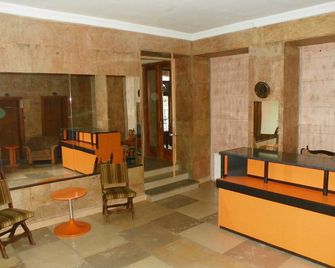 Hereti Hotel - Balakan - Front desk