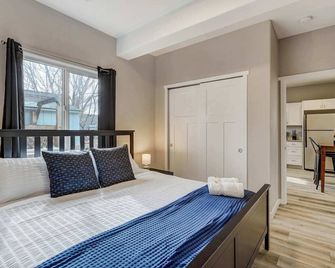 Parkside Ridge Cozy Escape w Hot Tub & Views - Monument - Bedroom