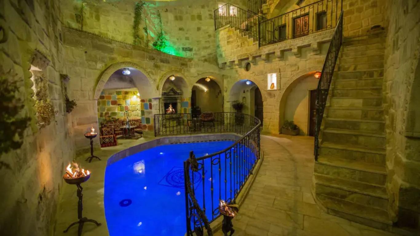 Royal Cave Hotel