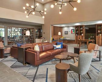 Four Points by Sheraton Chicago Schaumburg - Schaumburg - Oleskelutila
