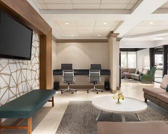 Garner Hotel Totowa by IHG - Totowa - Lounge