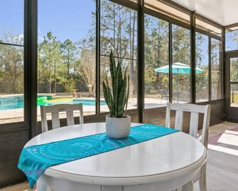 Sunset Pass - Middleburg - Comedor